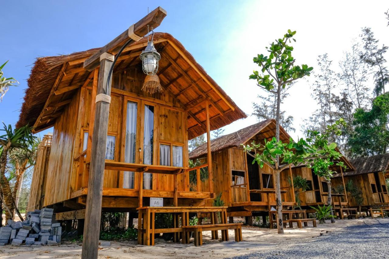 Hola Beach - Beach Club & Eco Glamping Resort Kê Gà Eksteriør billede